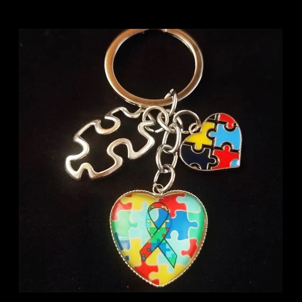 Autism Awareness Heart-Shaped Zinc Alloy Keychain - NEW